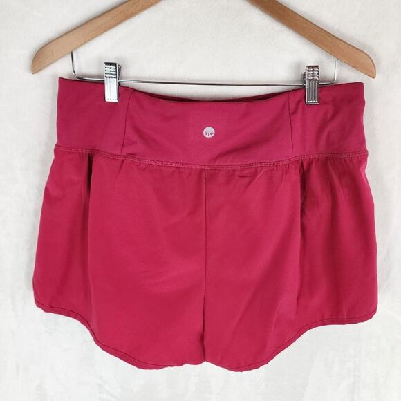 Senita Athletics Shorts Size L Marathon Raspberry Shorts Pockets and Inner Liner - Picture 2 of 10